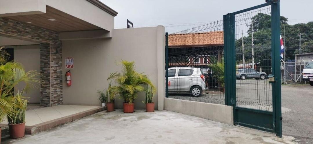 阿拉胡埃拉Apartamento H Gonzalez 14公寓 外观 照片